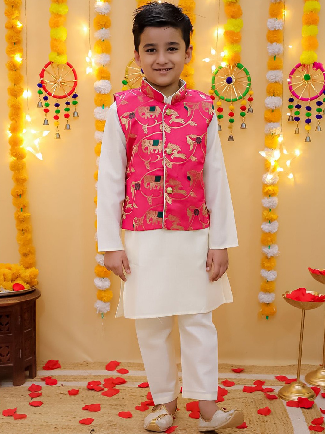 

BownBee Boys Mandarin Collar Regular Pure Cotton Straight Kurta with Pyjamas, Pink