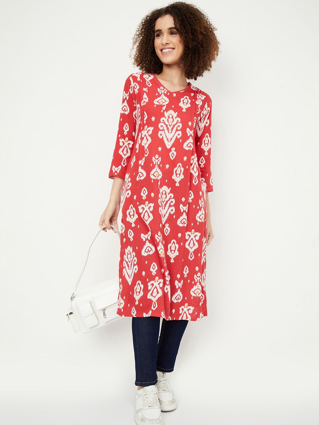 

max Abstract Printed V-Neck Straight Kurta, Red