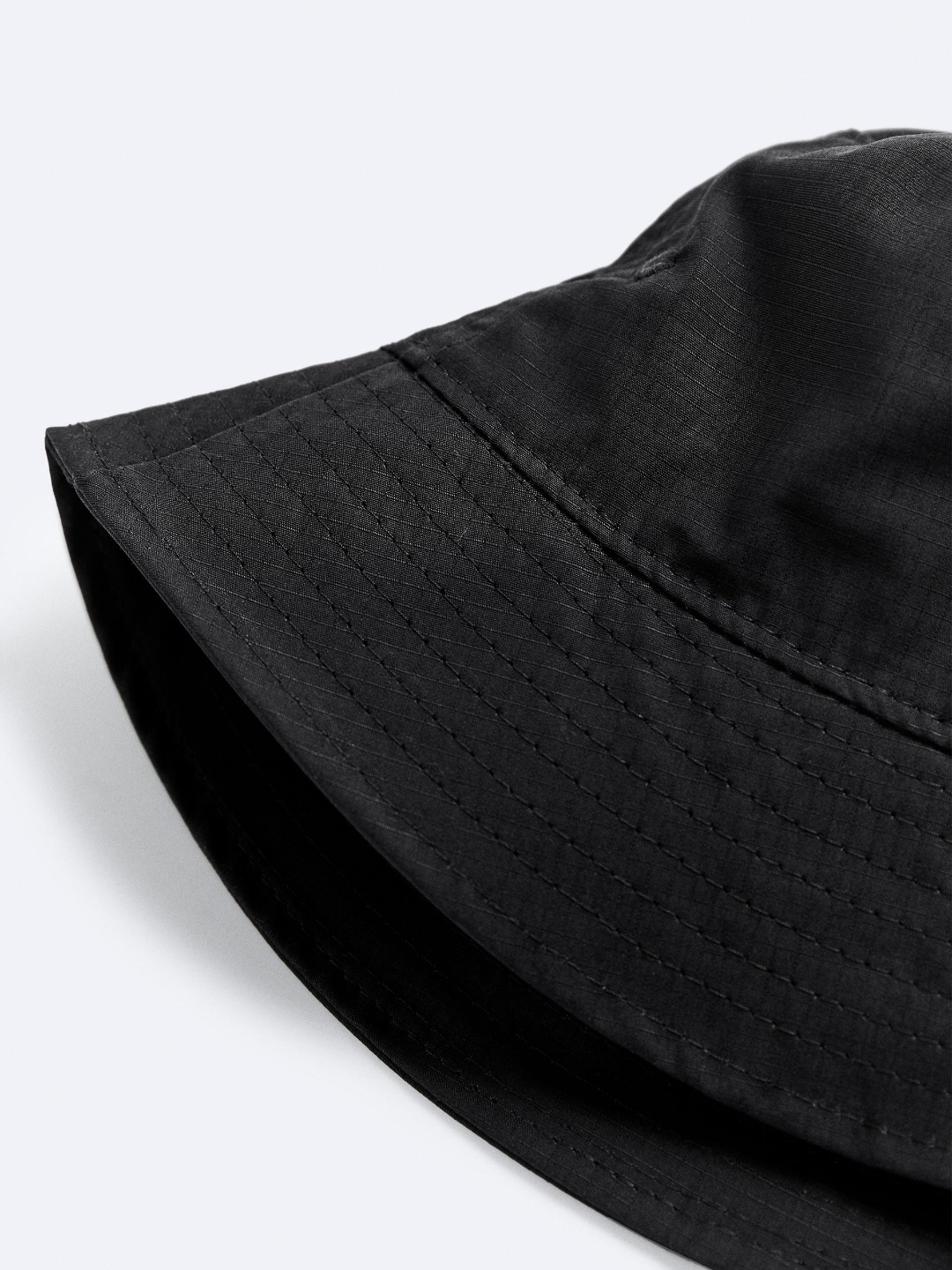 

ZARA Men Black Hat