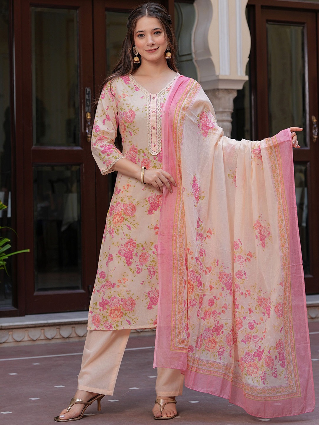 

EKAKRITI V-Neck Floral Printed Straight Kurta with Trousers & Dupatta, Pink