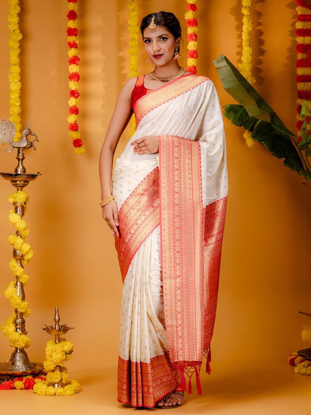 

LADY SHOPI Ethnic Motifs Woven Design Zari Pure Silk Banarasi Saree, White