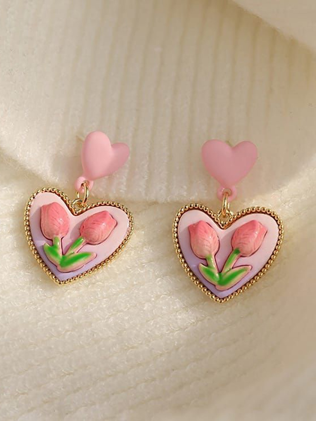 

YU FASHIONS Heart Shaped Drop Earrings, Pink