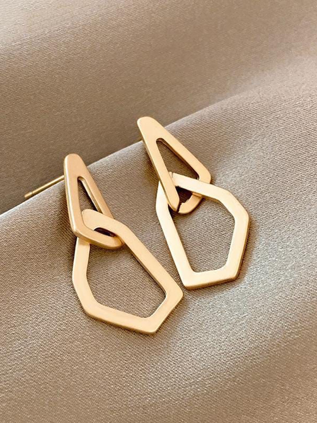 

YU FASHIONS Geometric Drop Earrings, Gold