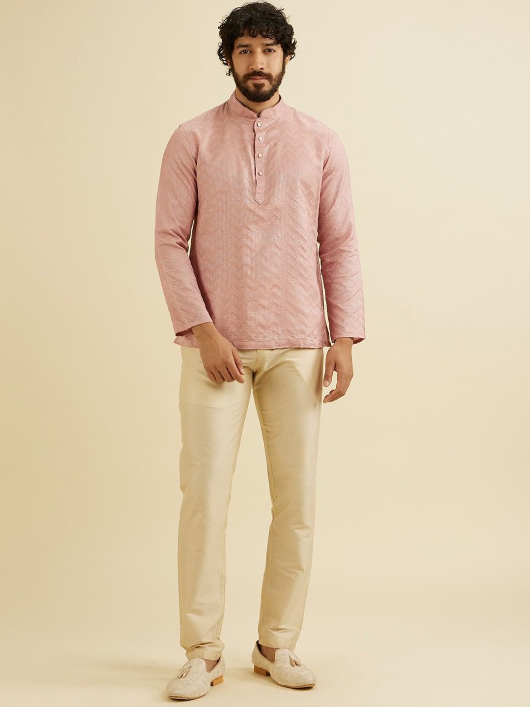 

Manyavar Chevron Woven Design Mandarin Collar Straight Kurta, Pink