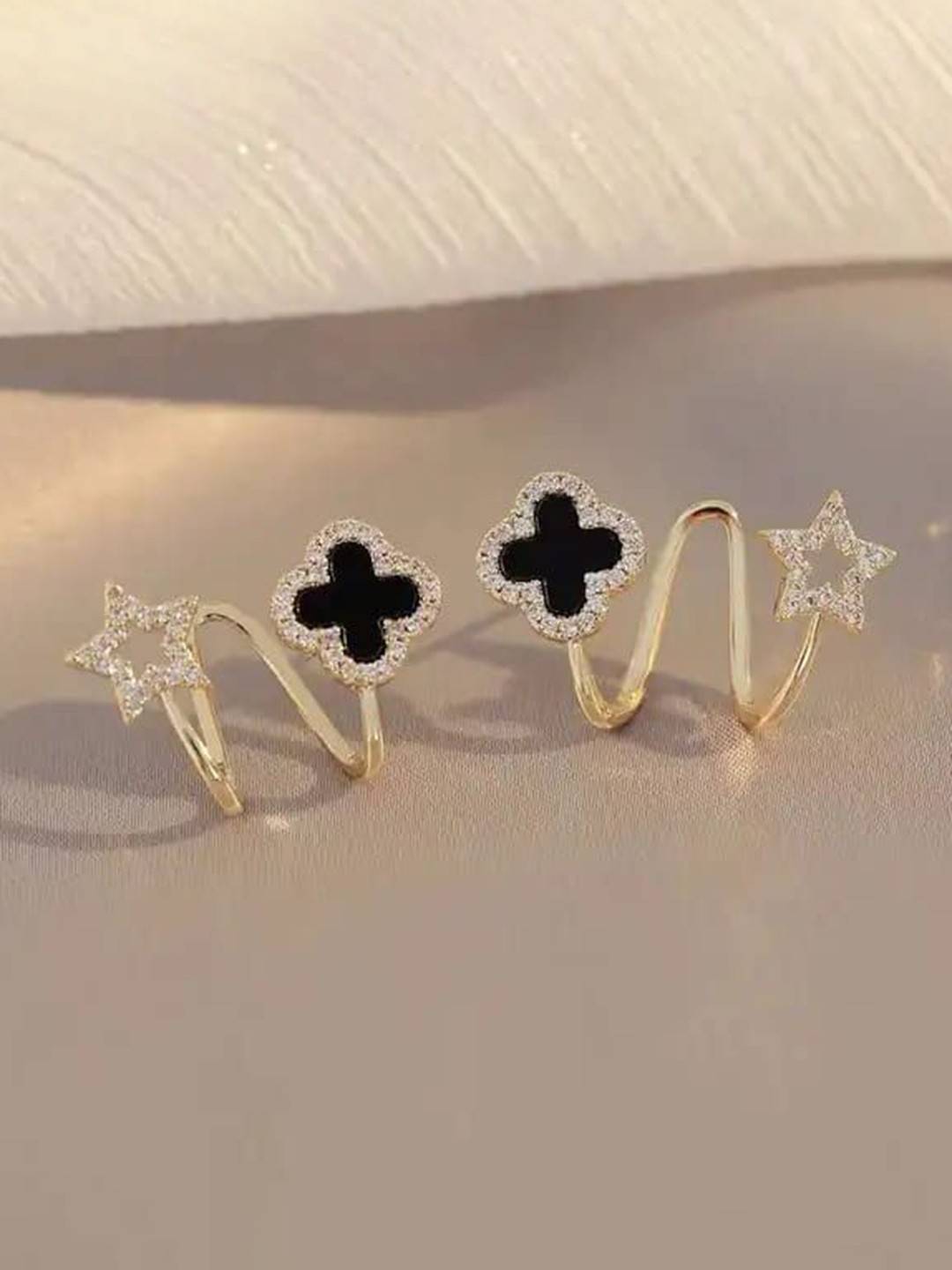 

YU FASHIONS Geometric Drop Earrings, Gold