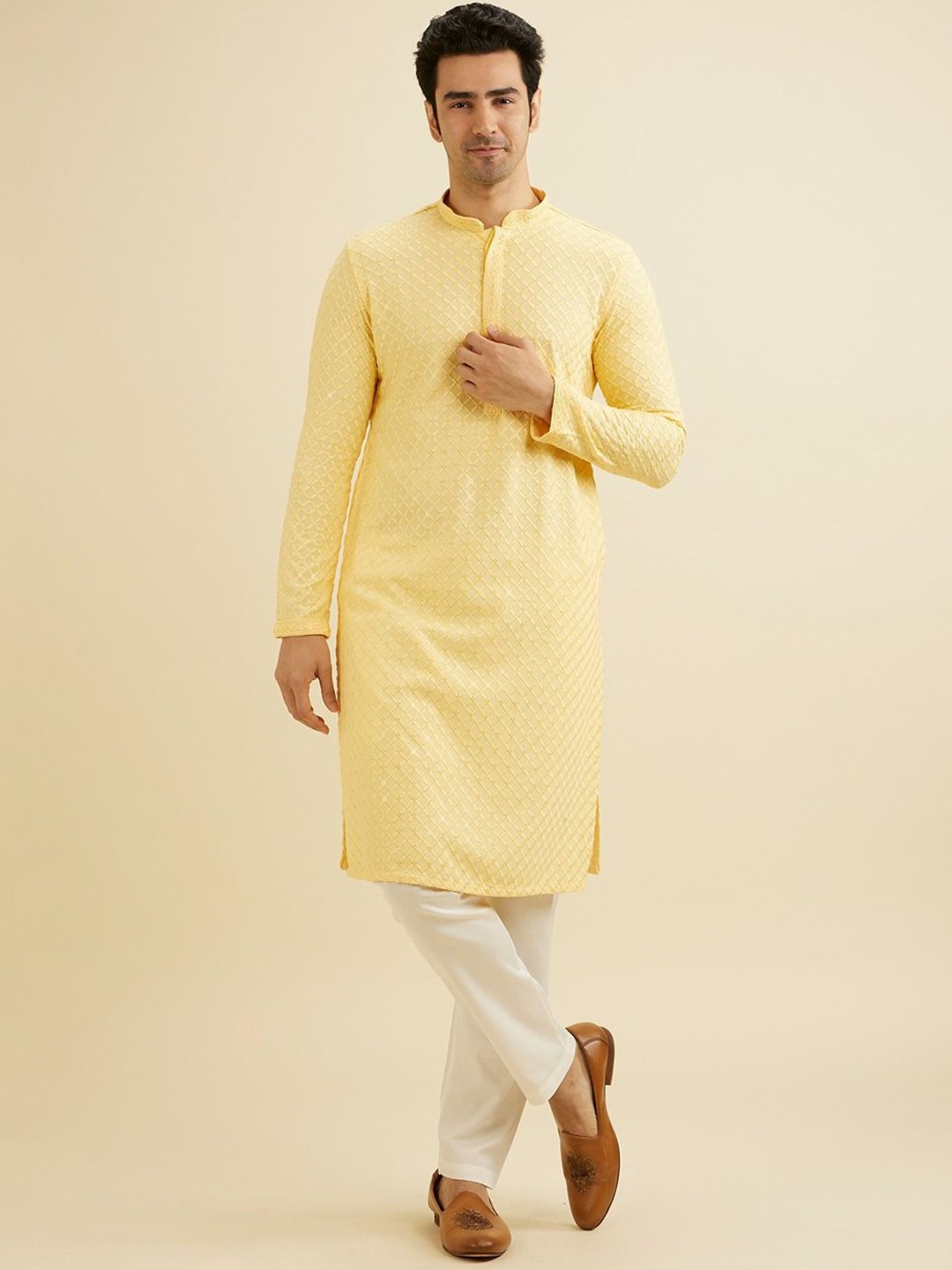 

Manyavar Geometric Embroidered Chikankari & Sequinned Straight Kurta with Pyjamas, Yellow