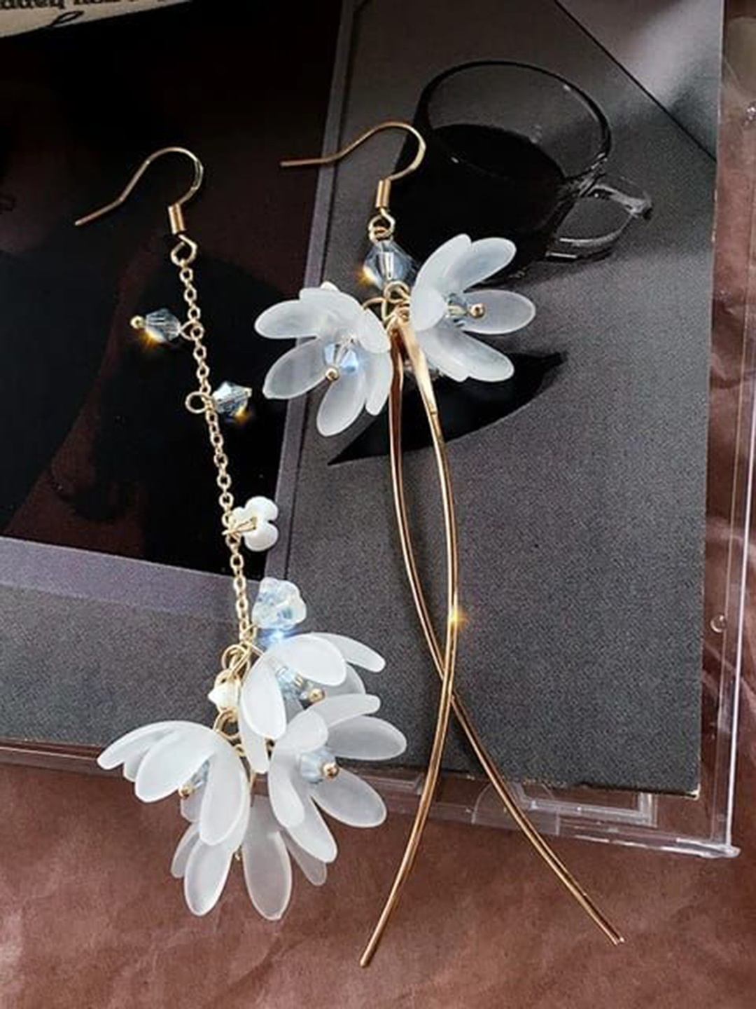 

YU FASHIONS Gold-Plated Rhinestone Studded Geometric Drop Earrings, White