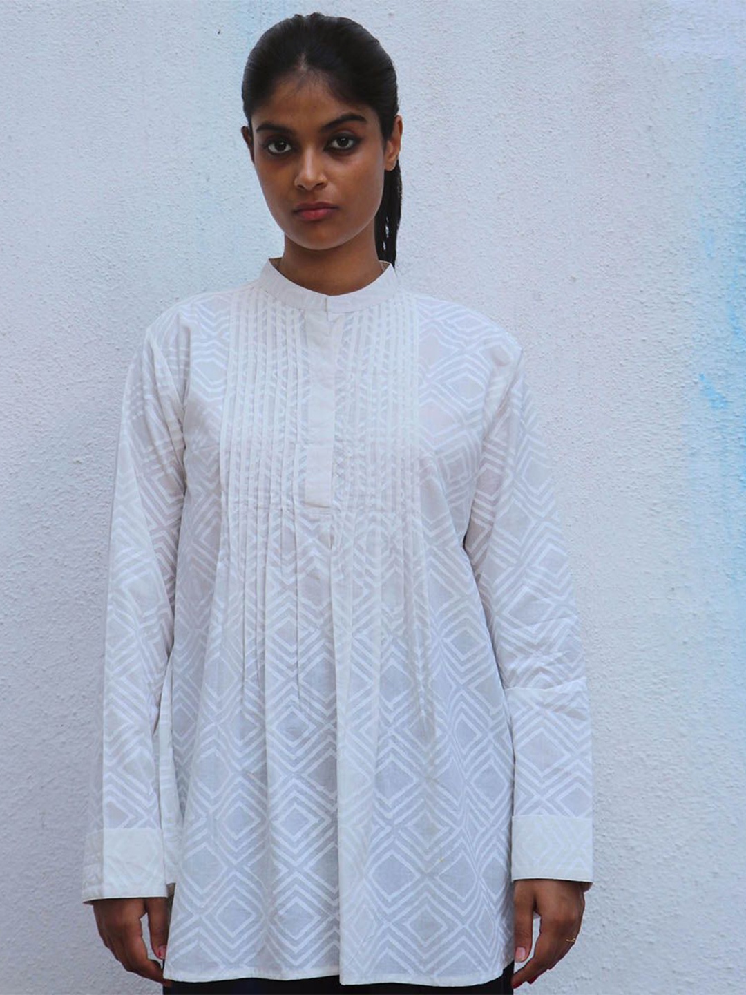 

Chidiyaa Women Block Printed Cotton Tunic, White