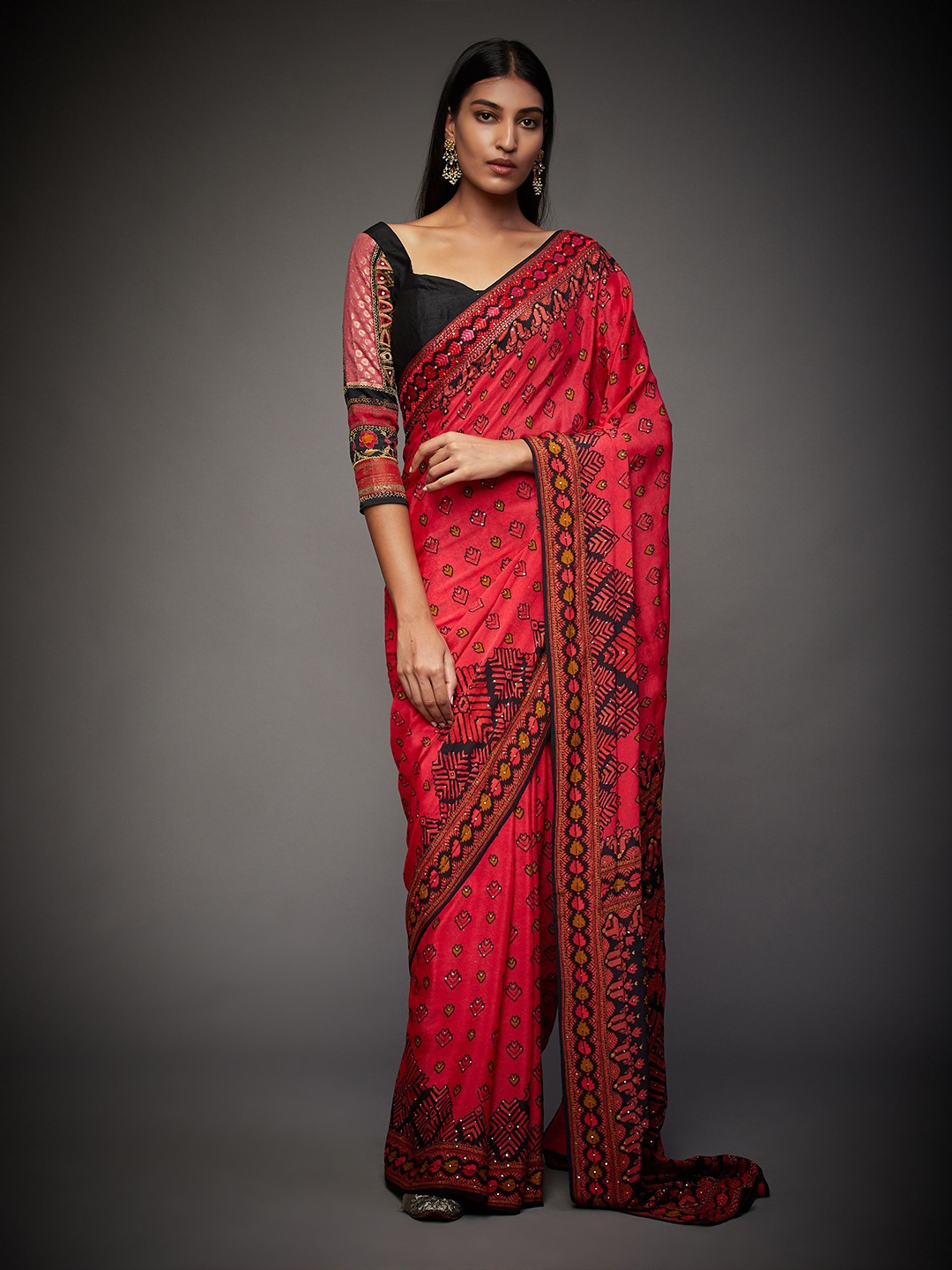 

Ri.Ritu Kumar Floral Embroidered Mukaish Work Saree, Red