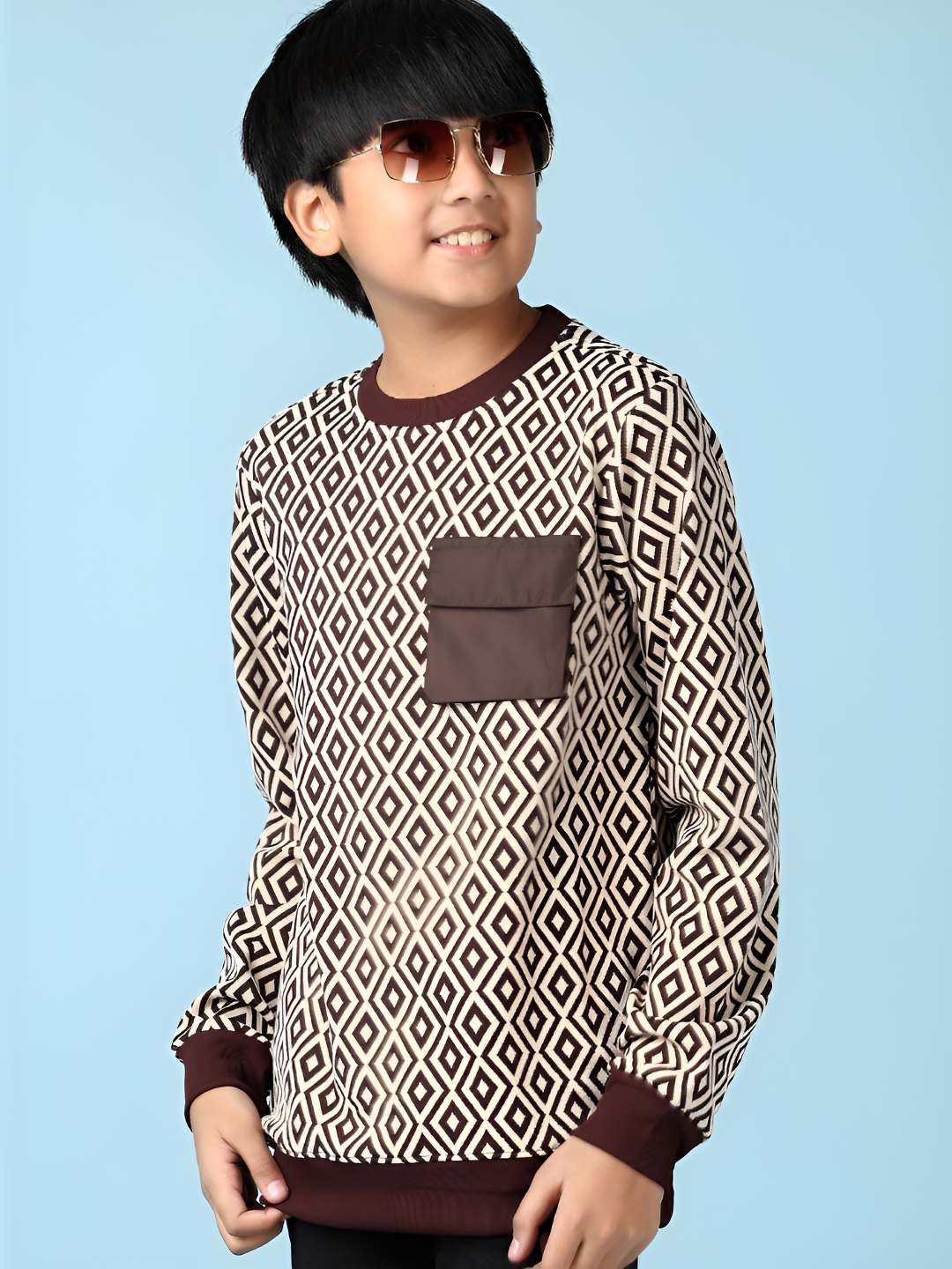 

V-Mart Boys Pockets T-shirt, Brown