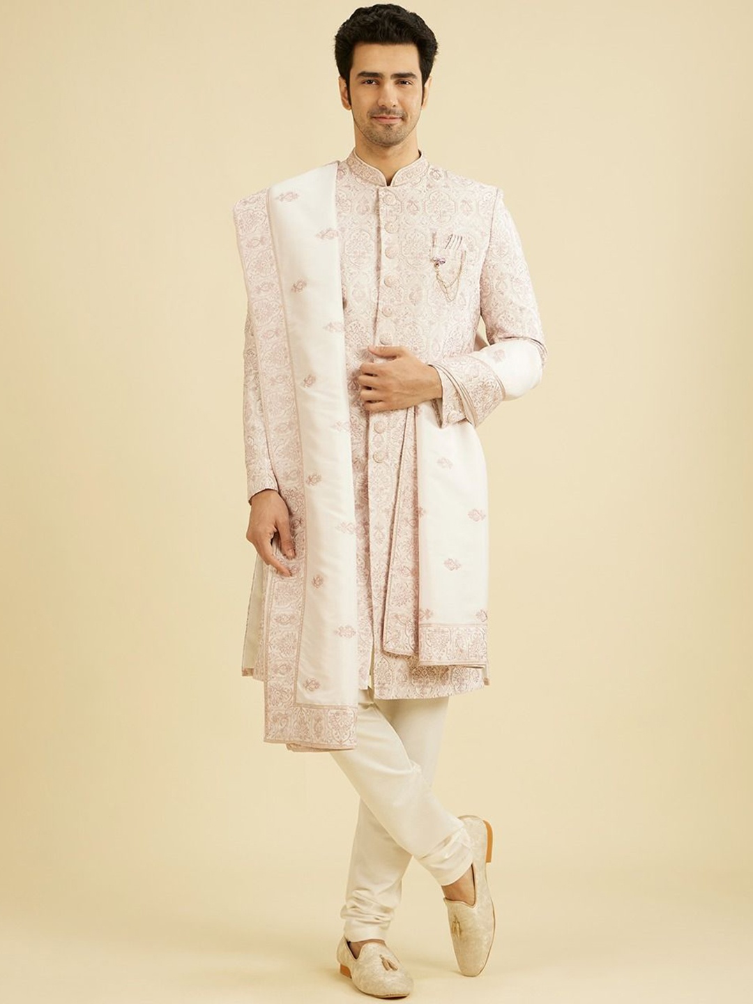 

Manyavar Men Embroidered Sherwani Set, Pink