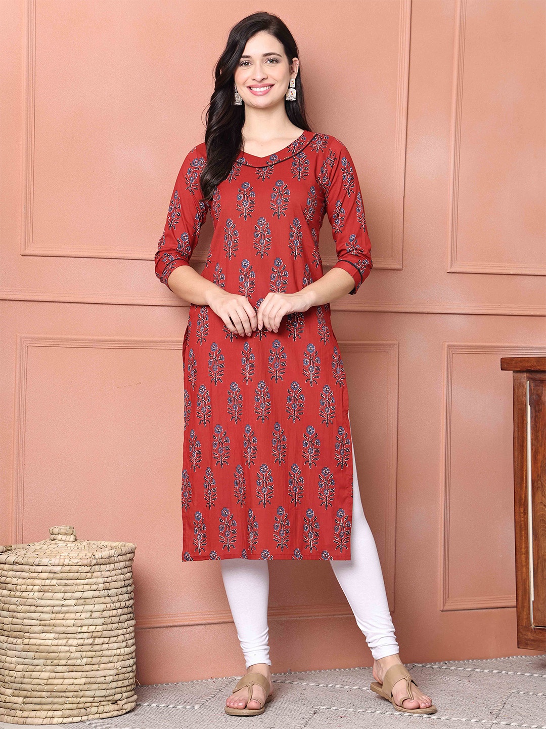 

Roly Poly Ethnic Motifs Printed V-Neck Cambric Cotton Straight Kurta, Maroon