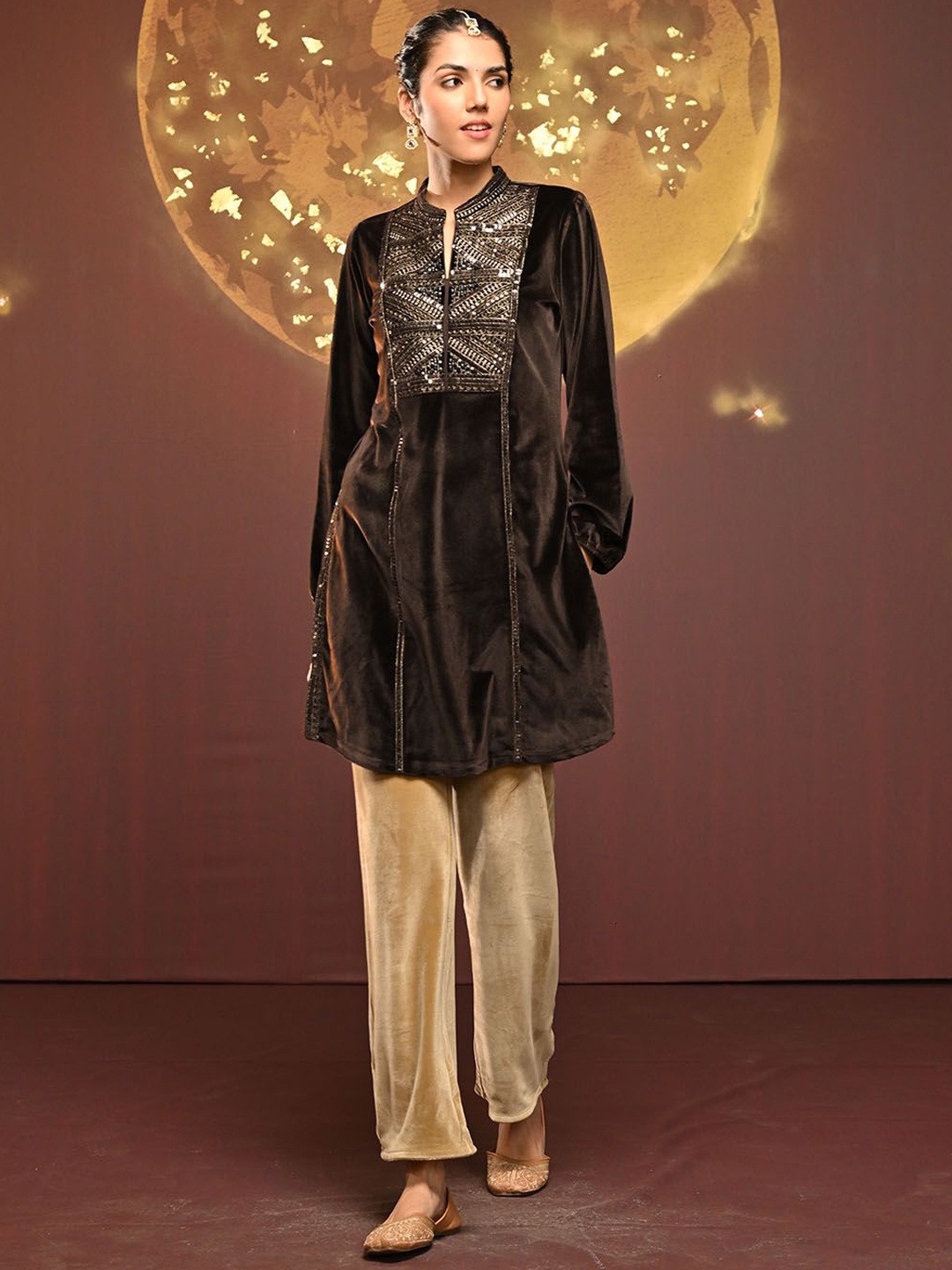 

Lakshita Mandarin Collar Embroidered Velvet Kurta With Trouser, Brown