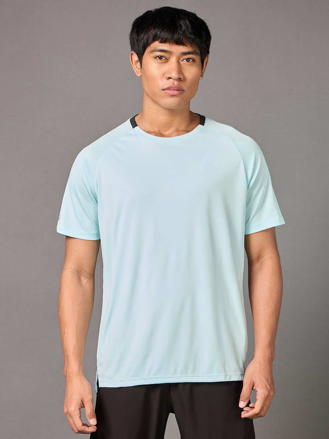 

CULT Men Moisture Wicking Solid Round Neck T-shirt, Blue