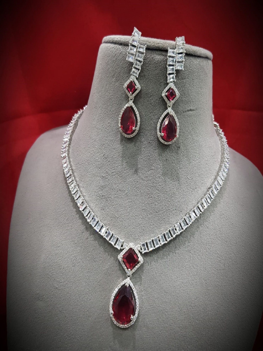 

Ladymania Silver-Plated AD-Studded Jewellery Set, Red