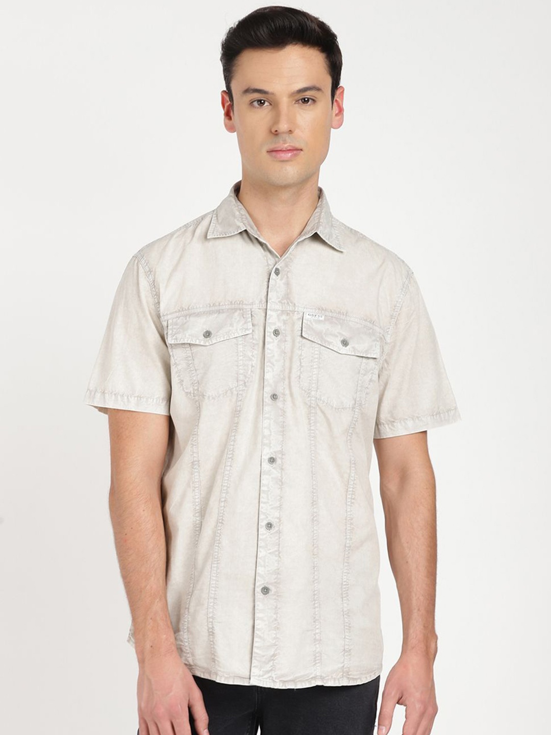 

GUESS Men Spread Collar Solid Cotton Slim Fit Casual Shirt, Grey