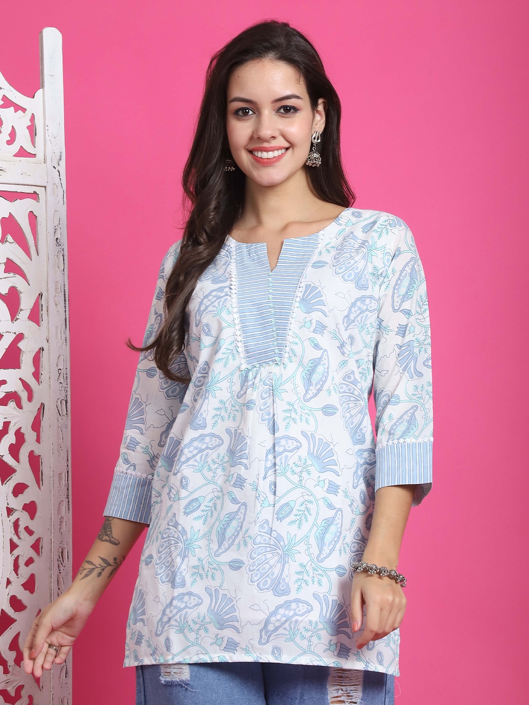 

Roly Poly Sweetheart Neck Printed Ethnic Tunic, White