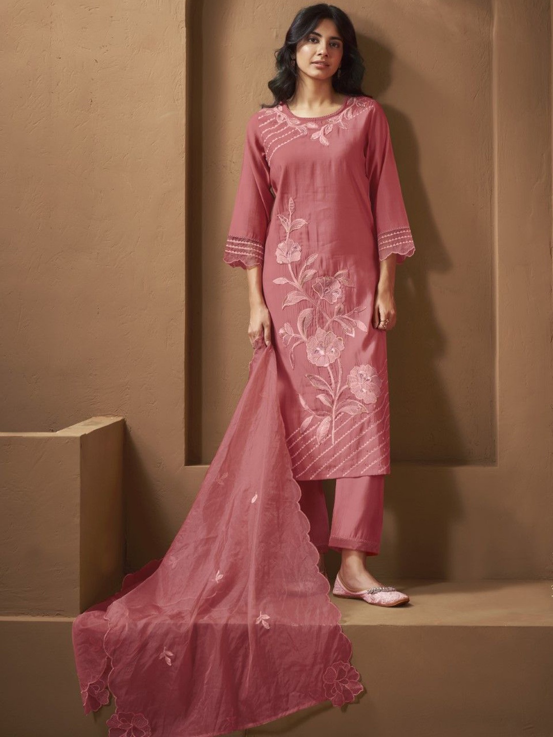 

AUTUMN LANE Floral Embroidered Regular Straight Kurta with Trousers & Dupatta, Pink