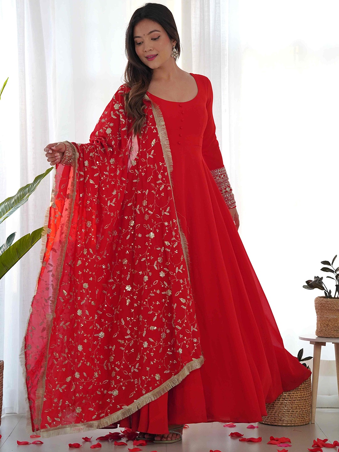 

Tanhai Round Neck Long Sleeves Sequinned Georgette Anarkali Kurta With Trouser & Dupatta, Red