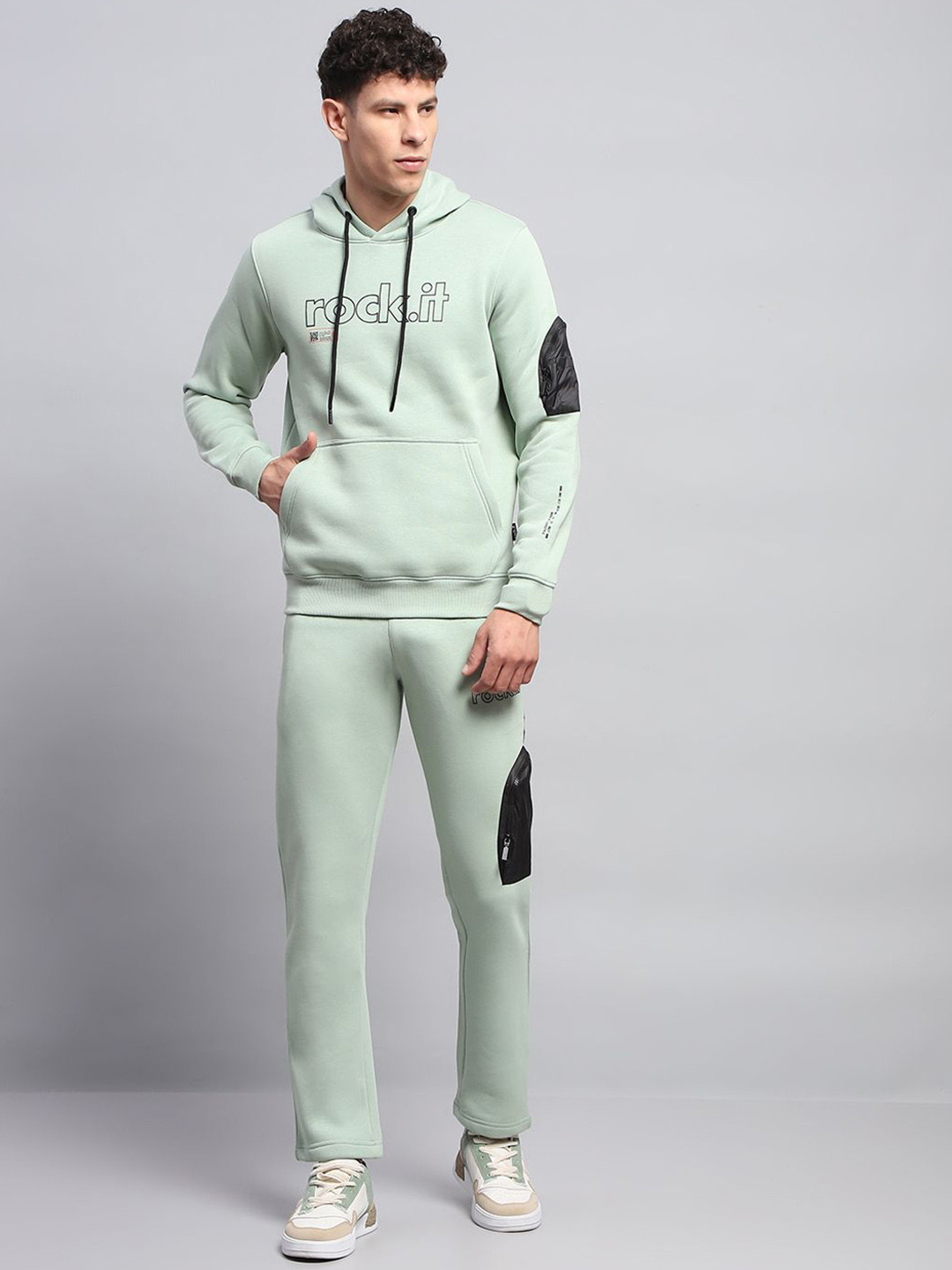 

rock.it Men Typography Printed Long Sleeves Mid-Rise Tracksuit, Green