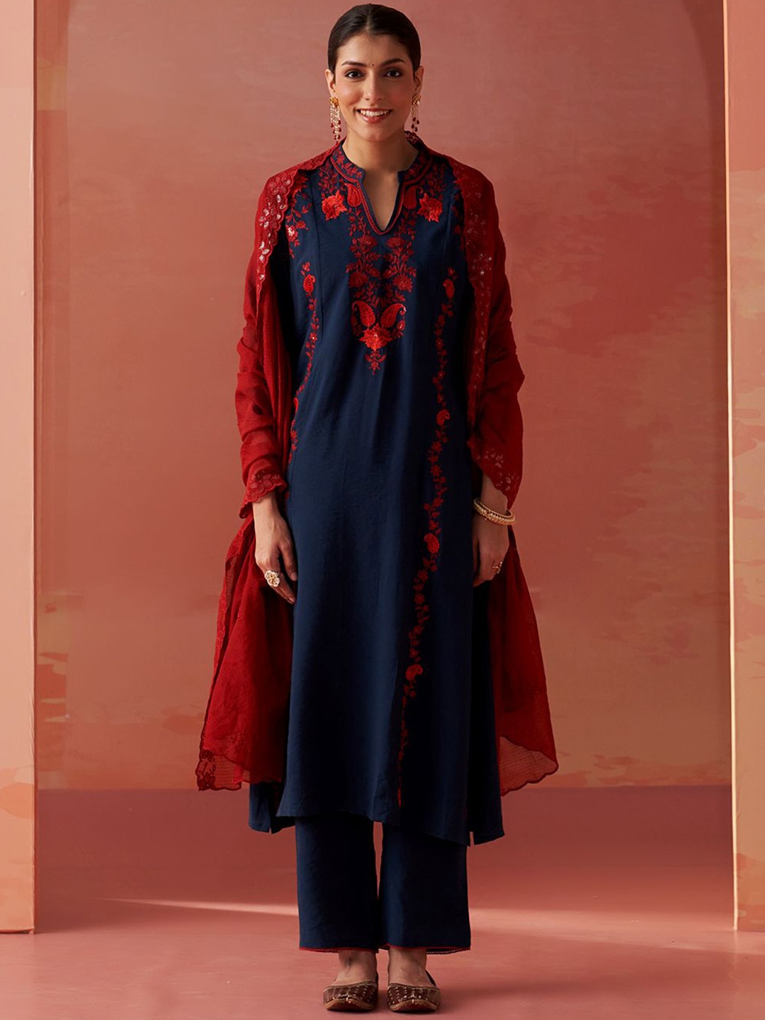 

Lakshita Ethnic Motifs Embroidered Mandarin Collar Cotton Linen Kurta & Trouser, Navy blue