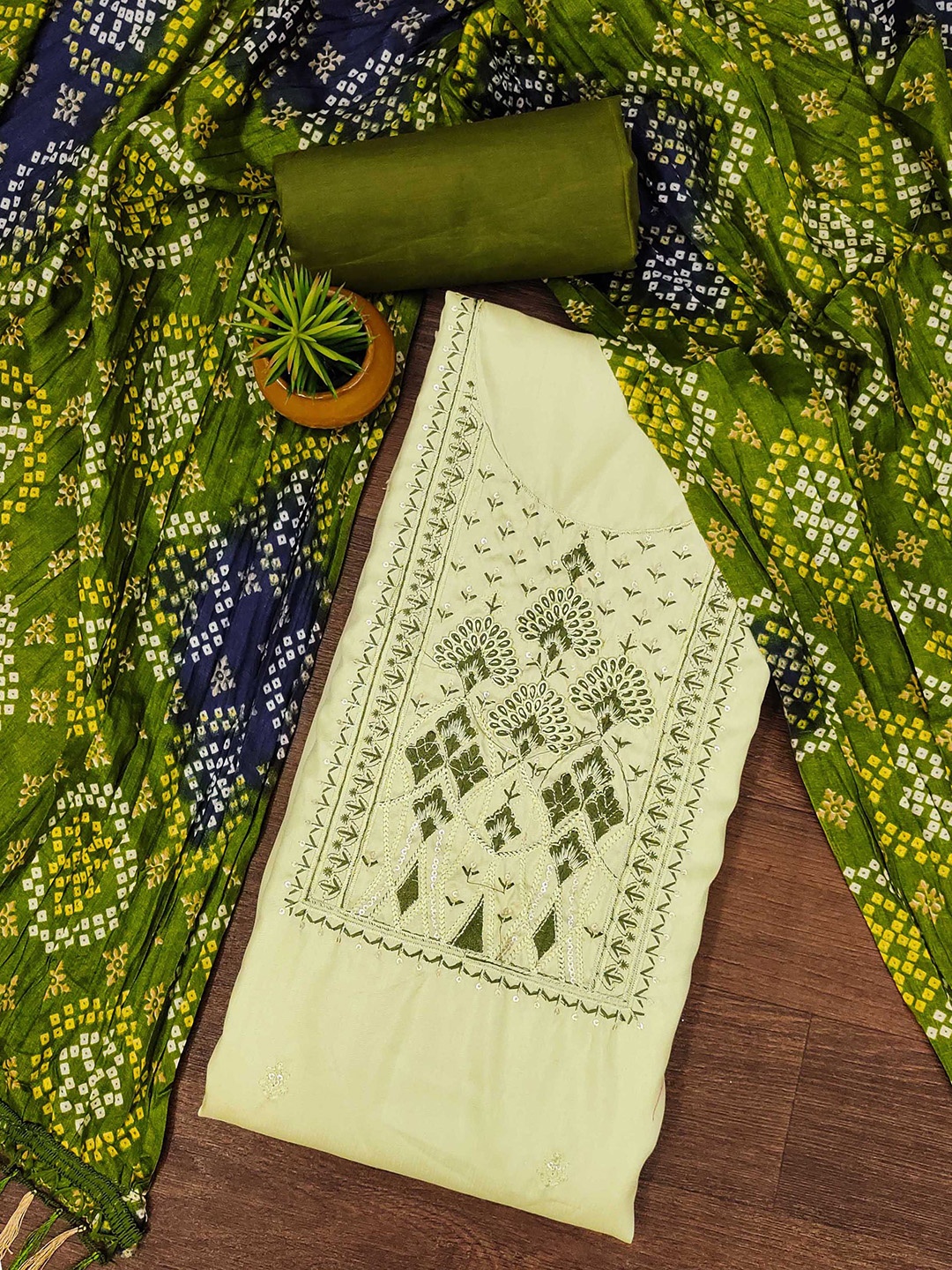 

KALINI Ethnic Motifs Embroidered Sequinned Unstitched Dress Material, Green