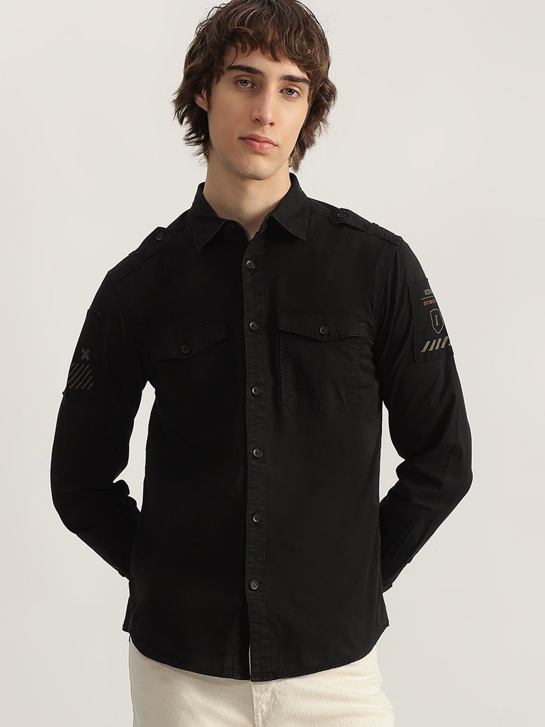 

Iconic Men Spread Collar Solid Cotton Casual Shirt, Black