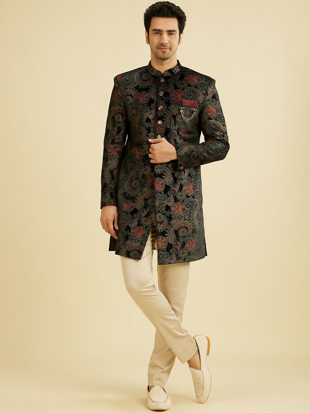 

Manyavar Men Printed Mandarin Collar Sherwani Set, Black