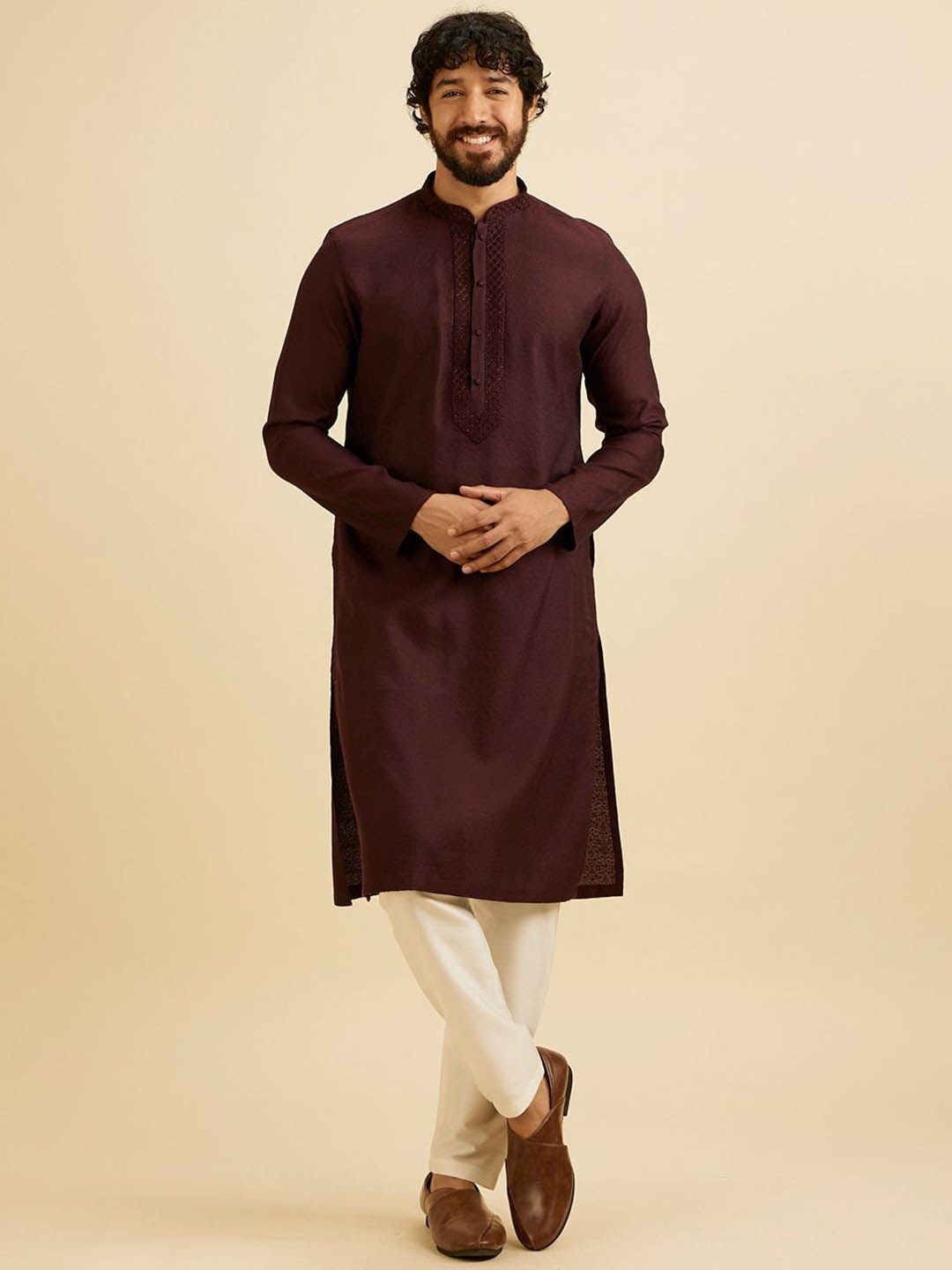 

Manyavar Geometric Embroidered Thread Work Kurta with Pyjama, Purple