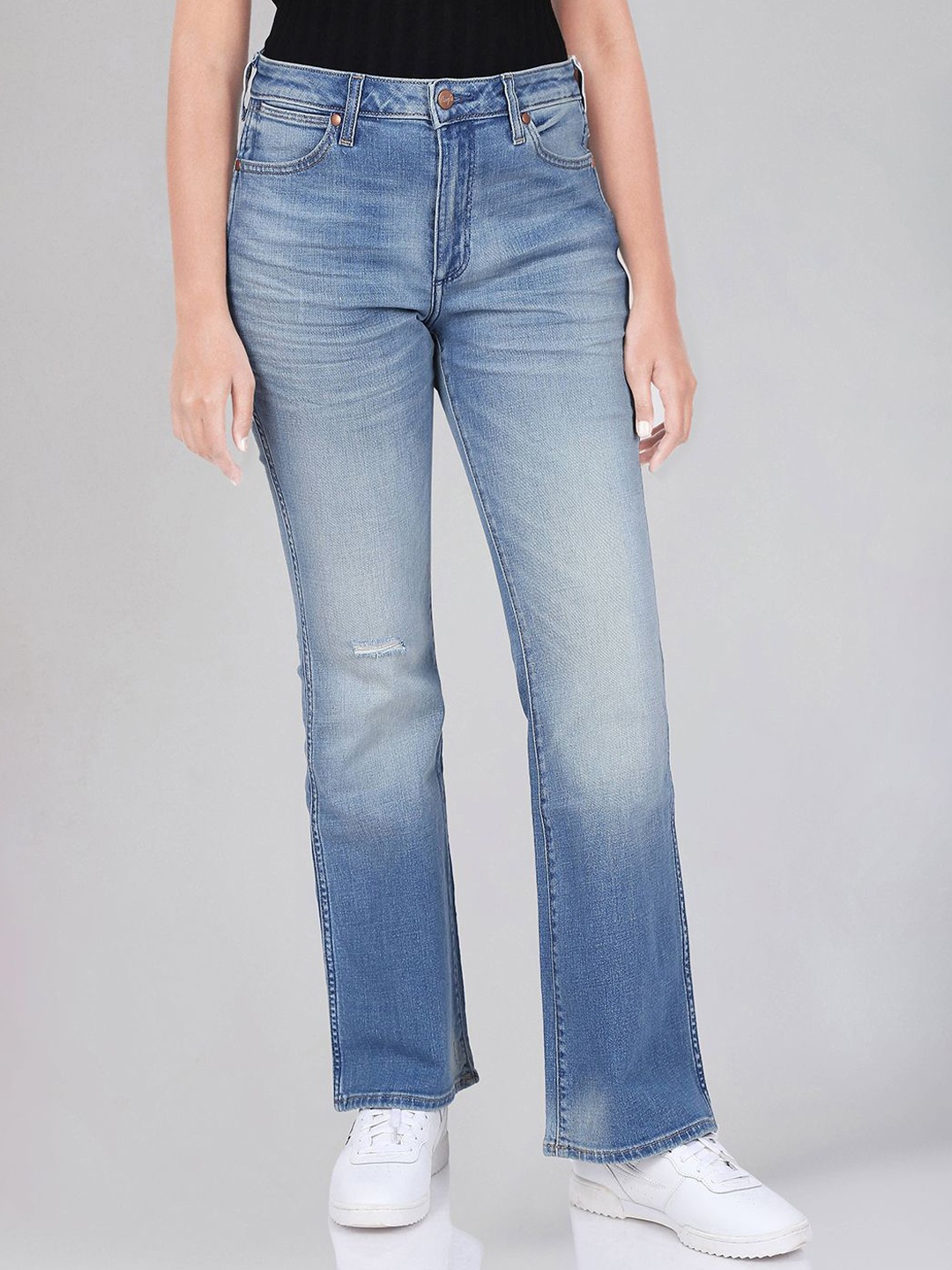 

Wrangler Women Bootcut Light Fade Stretchable Jeans, Blue