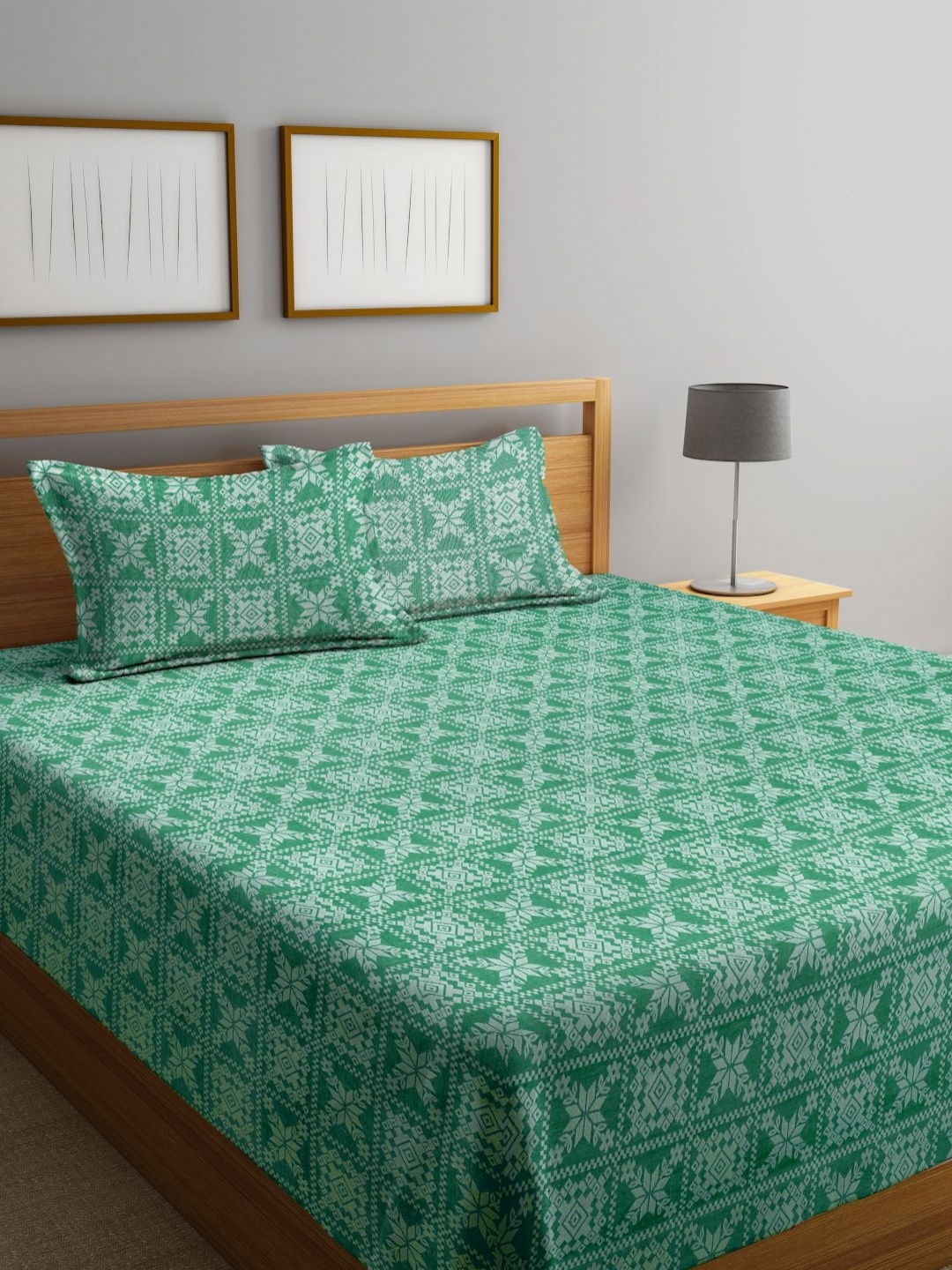 

KLOTTHE Green & White Woven Design Pure Cotton Double King Bedcover with 2 Pillow covers