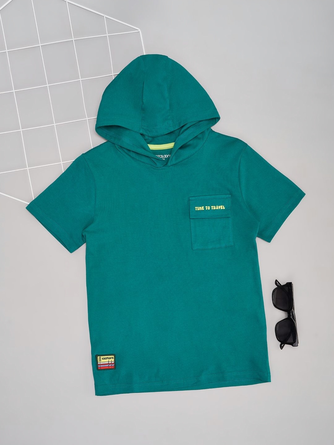 

Pantaloons Junior Boys Solid Hood Cotton T-shirt, Green