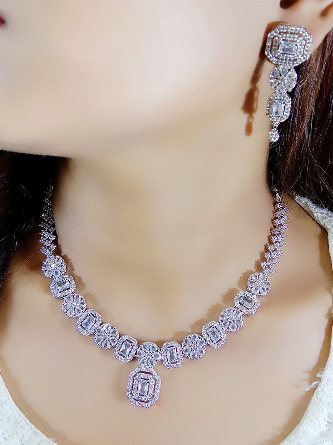 

Ladymania Sliver Plated AD Stone Studded Jewellery Set, White