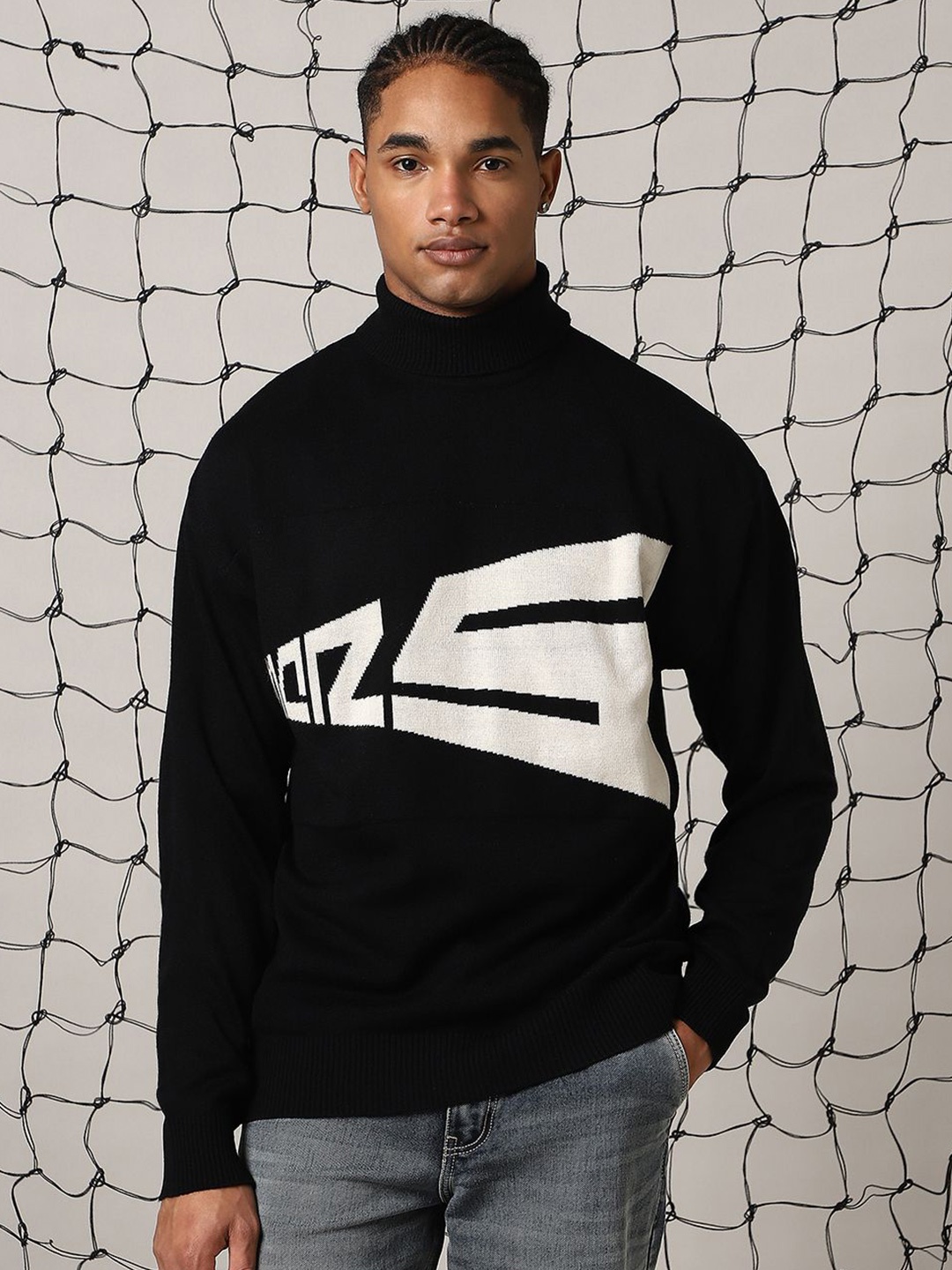 

Hubberholme Men Typography Printed Pullover, Black
