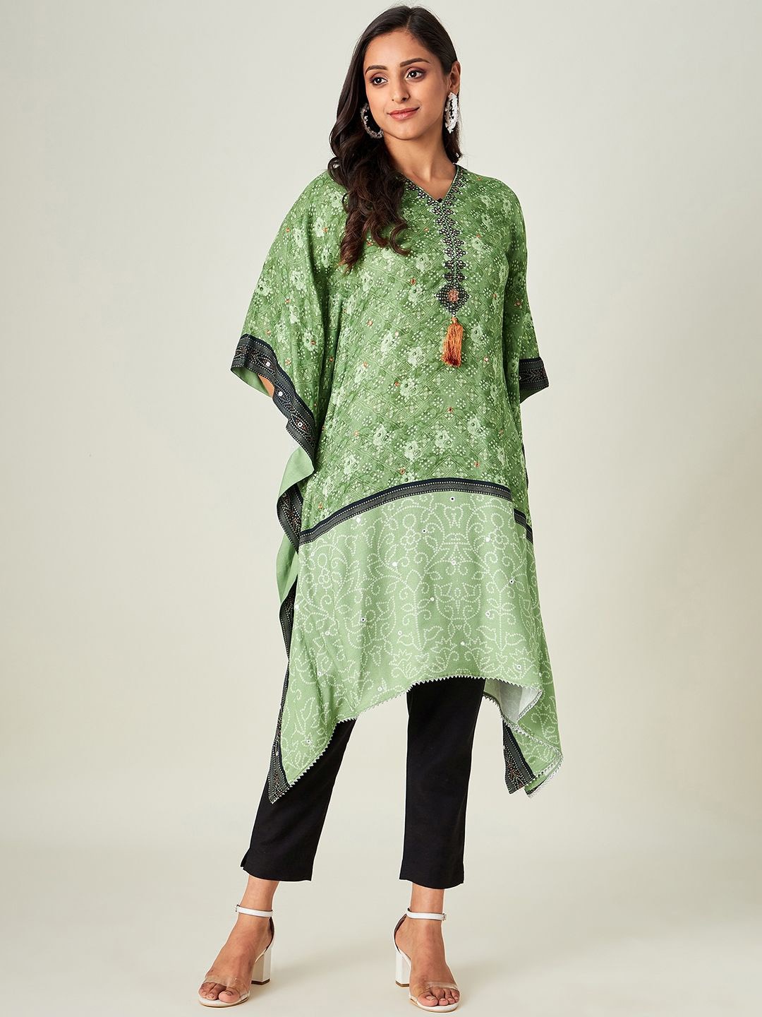 

The Kaftan Company V-Neck Embellished Mirror Work Flared Sleeves Kaftan Kurta, Green