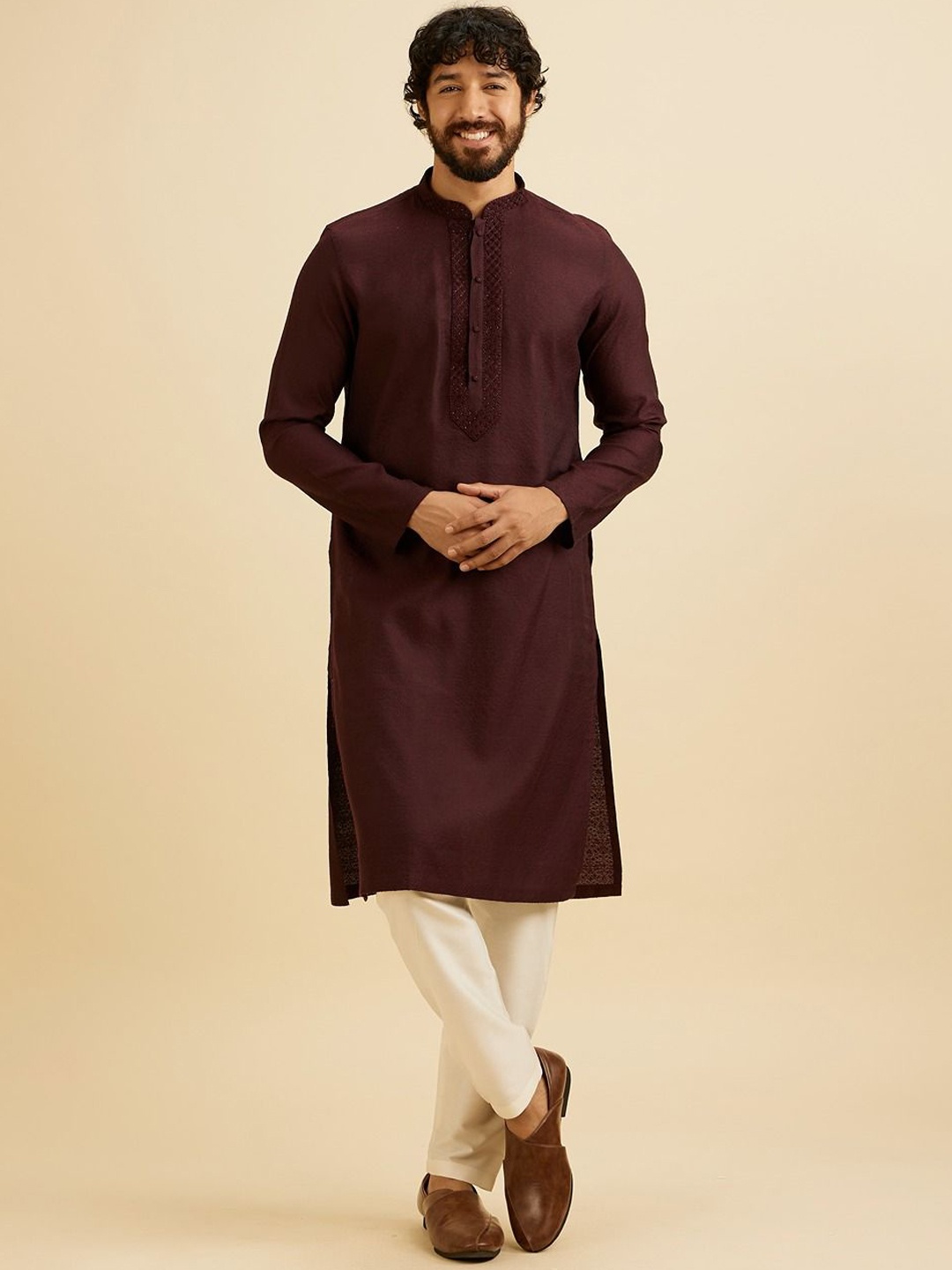 

Manyavar Floral Embroidered Straight Thread Work Kurta with Pyjamas, Maroon