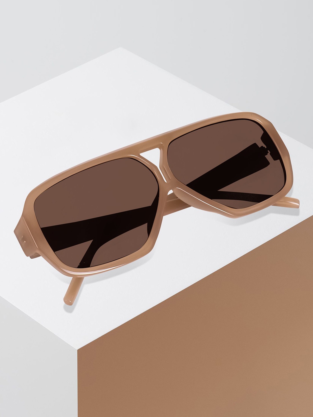 

Peter Jones Eyewear Unisex Aviator Sunglasses with UV Protected Lens ZN3847BR-Brown