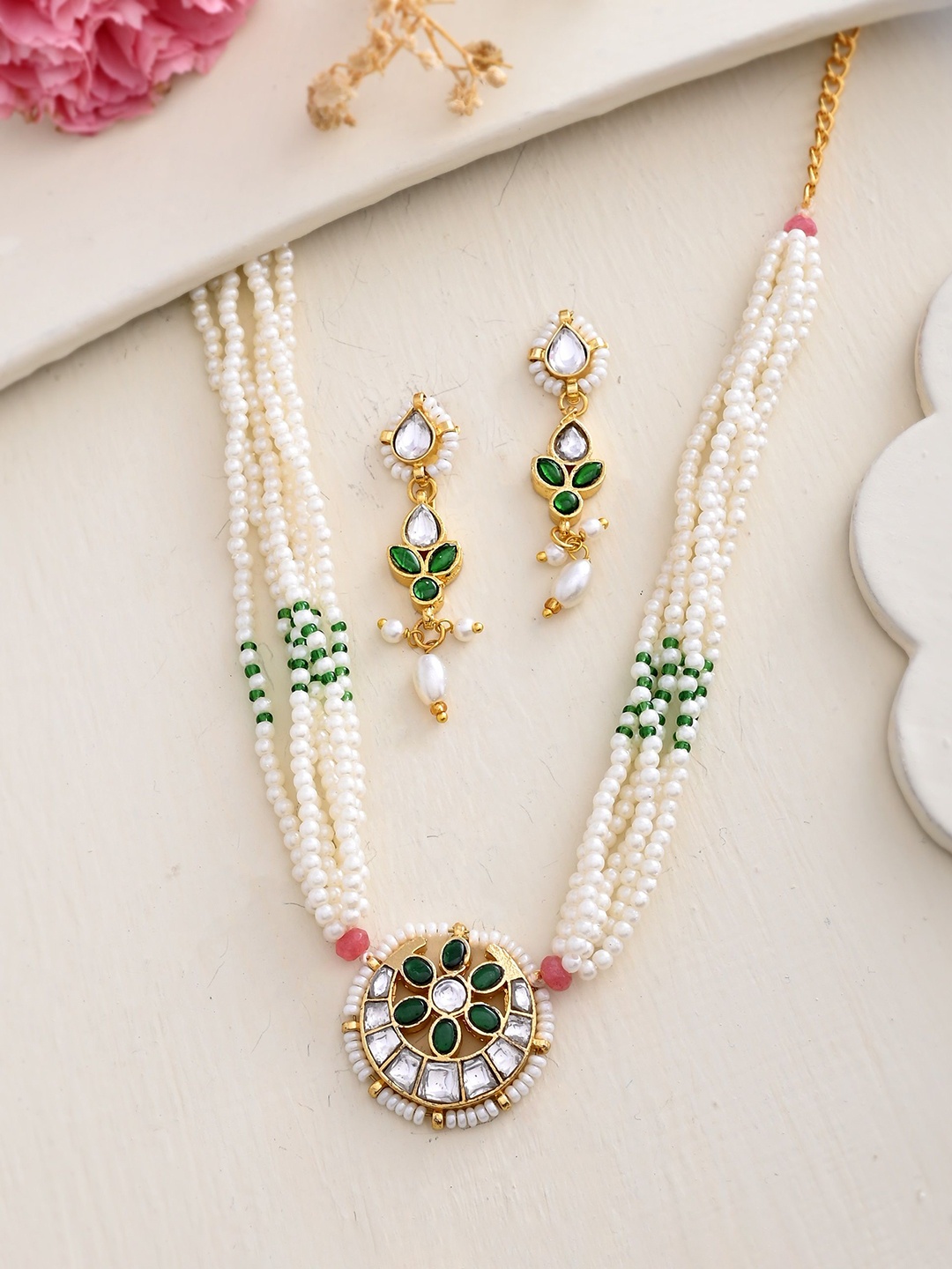 

DASTOOR Gold-Plated Stone-Studded Jewellery Set