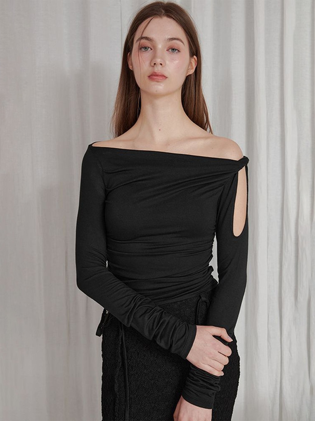

LULU & SKY Off-Shoulder Bardot Top, Black