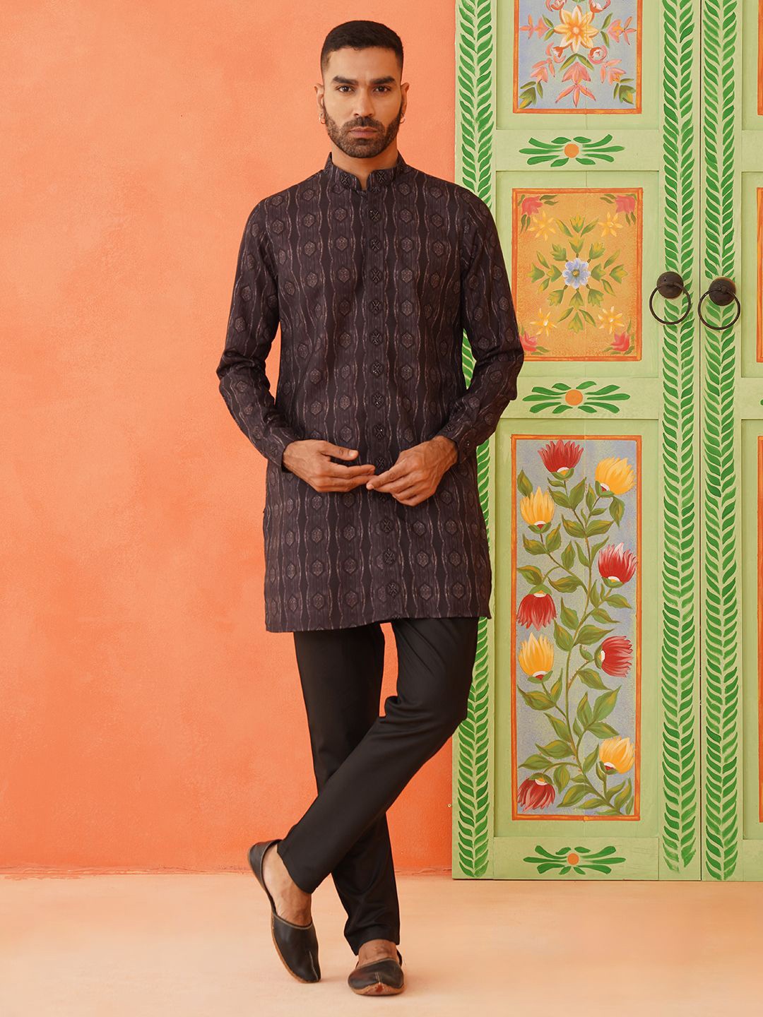 

TheEthnic.Co Geometric Printed Mandarin Collar Cotton Straight Kurta, Black