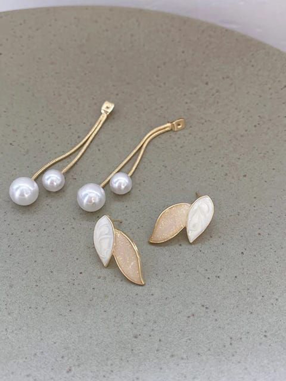 

YU FASHIONS Gold-Plated Pearls Beaded Contemporary Flower Petal Drop Earrings
