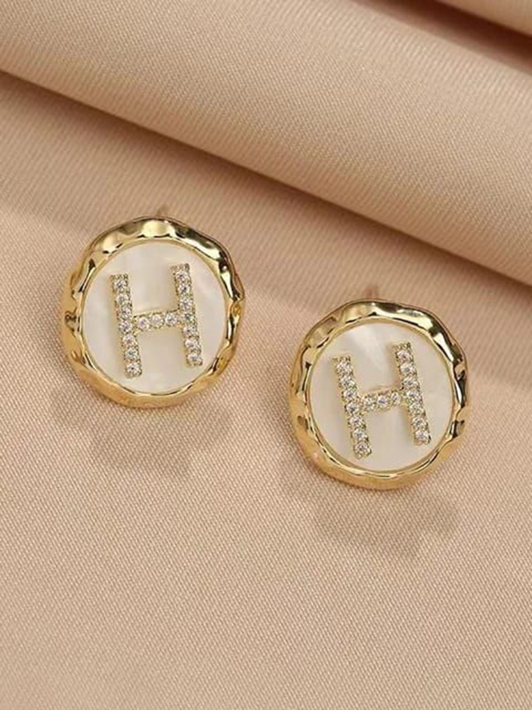 

YU FASHIONS Vintage Rhinestone Studded H Letter Studs, Gold