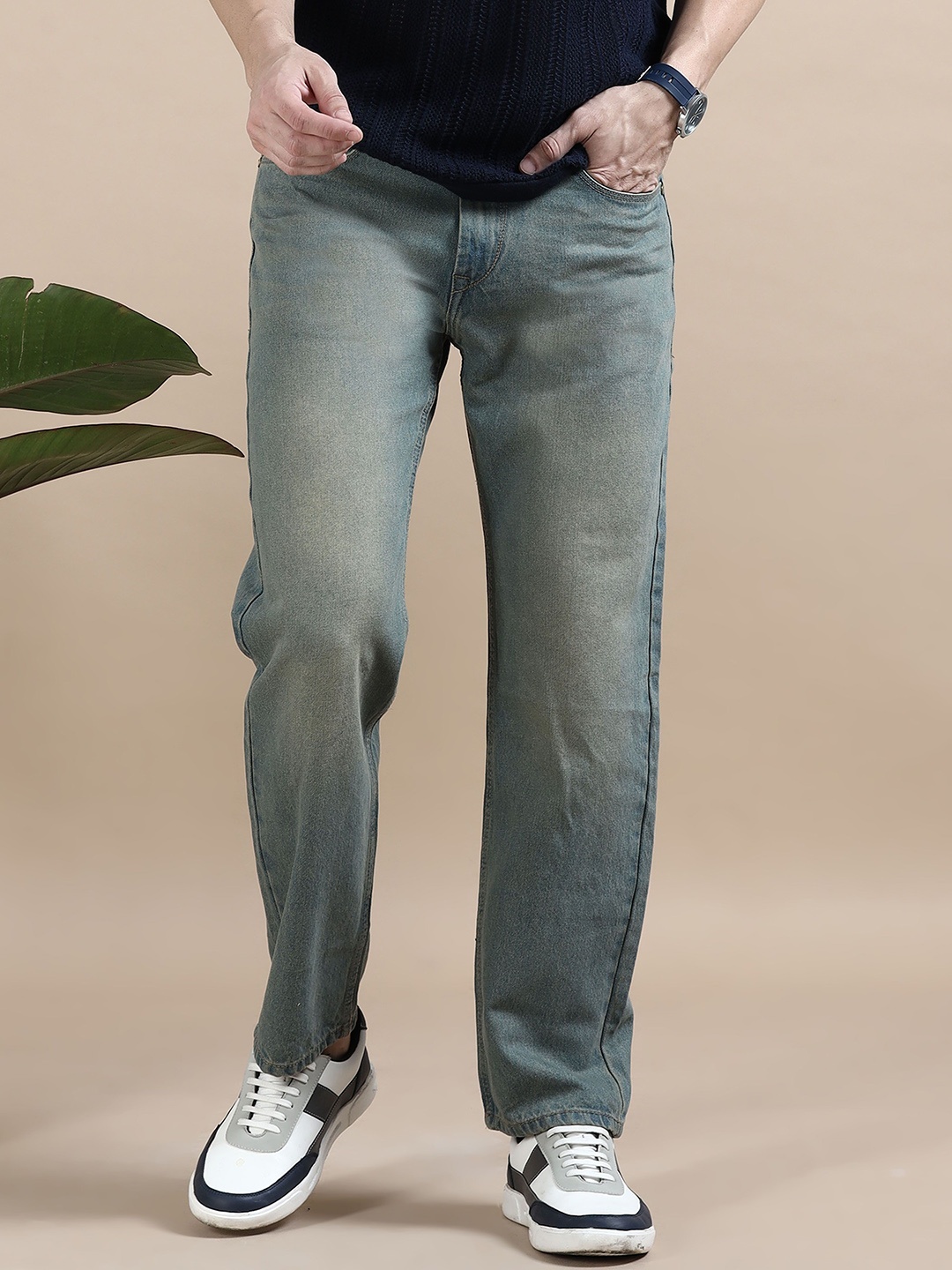

Mast & Harbour Men Comfort Relaxed Fit Light Fade Jeans, Blue