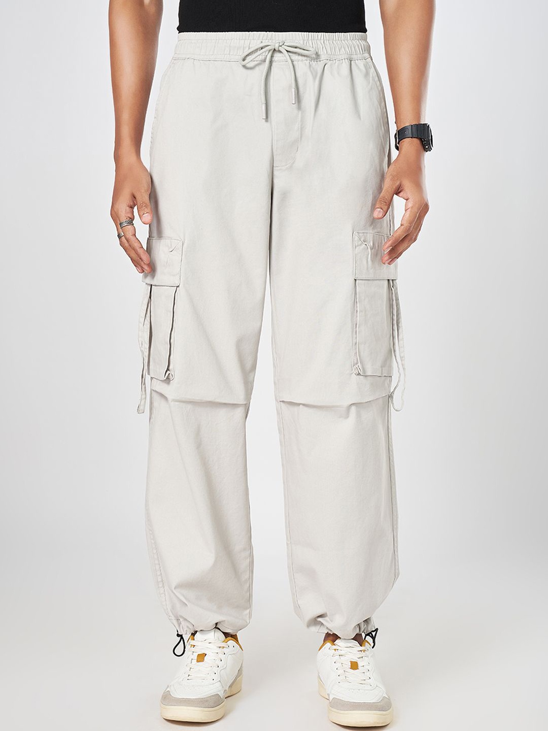 

People Men Cotton Relaxed Baggy Fit High-Rise Cargo Styles Parachute Trousers, Grey