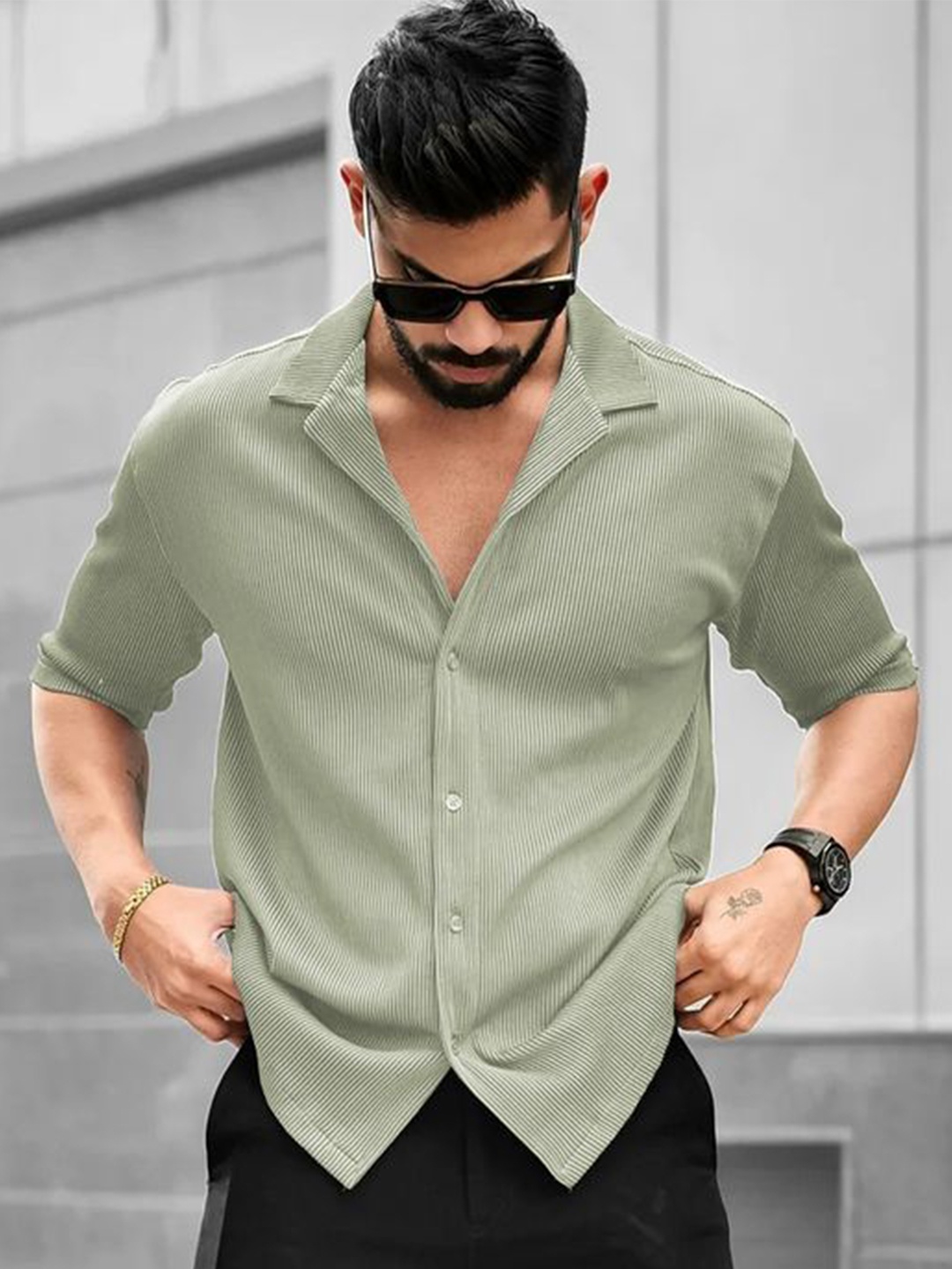 

Genzy Men Cuban Collar Solid Relaxed Fit Casual Shirt, Green