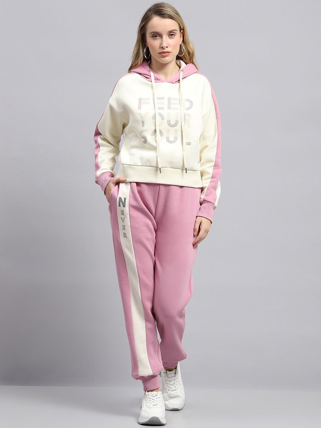 

Monte Carlo Women Printed Mid Rise Casual Tracksuits, Pink