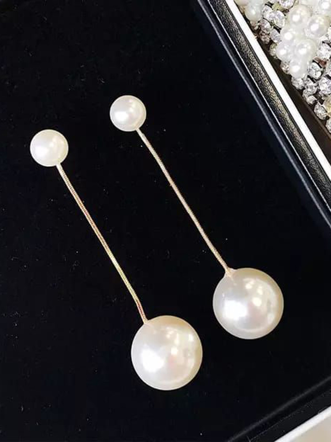 

YU FASHIONS Silver-Plated Pearls Beaded Drop Earrings