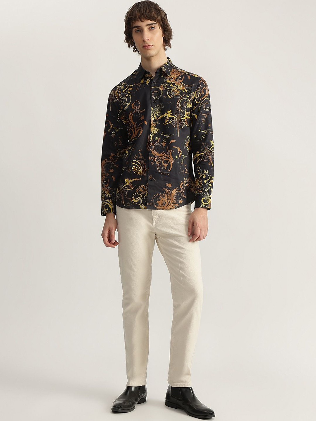 

Iconic Men Spread Collar Floral Printed Cotton Casual Shirt, Black