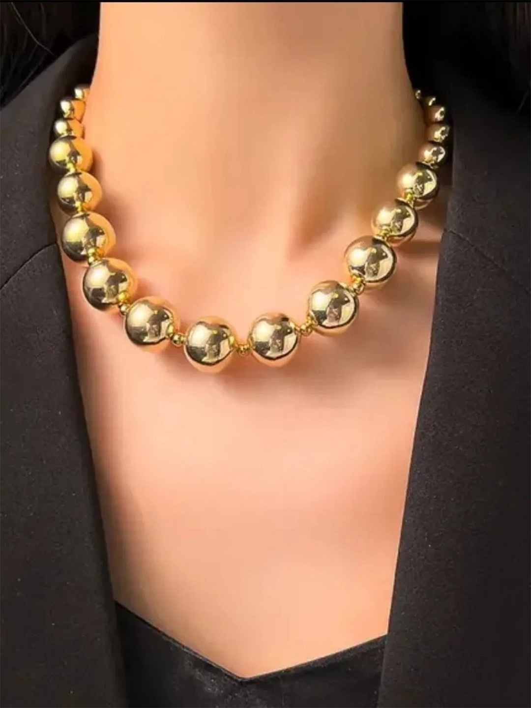 

V FASHION JEWELLERY Gold-Plated Beaded Necklace