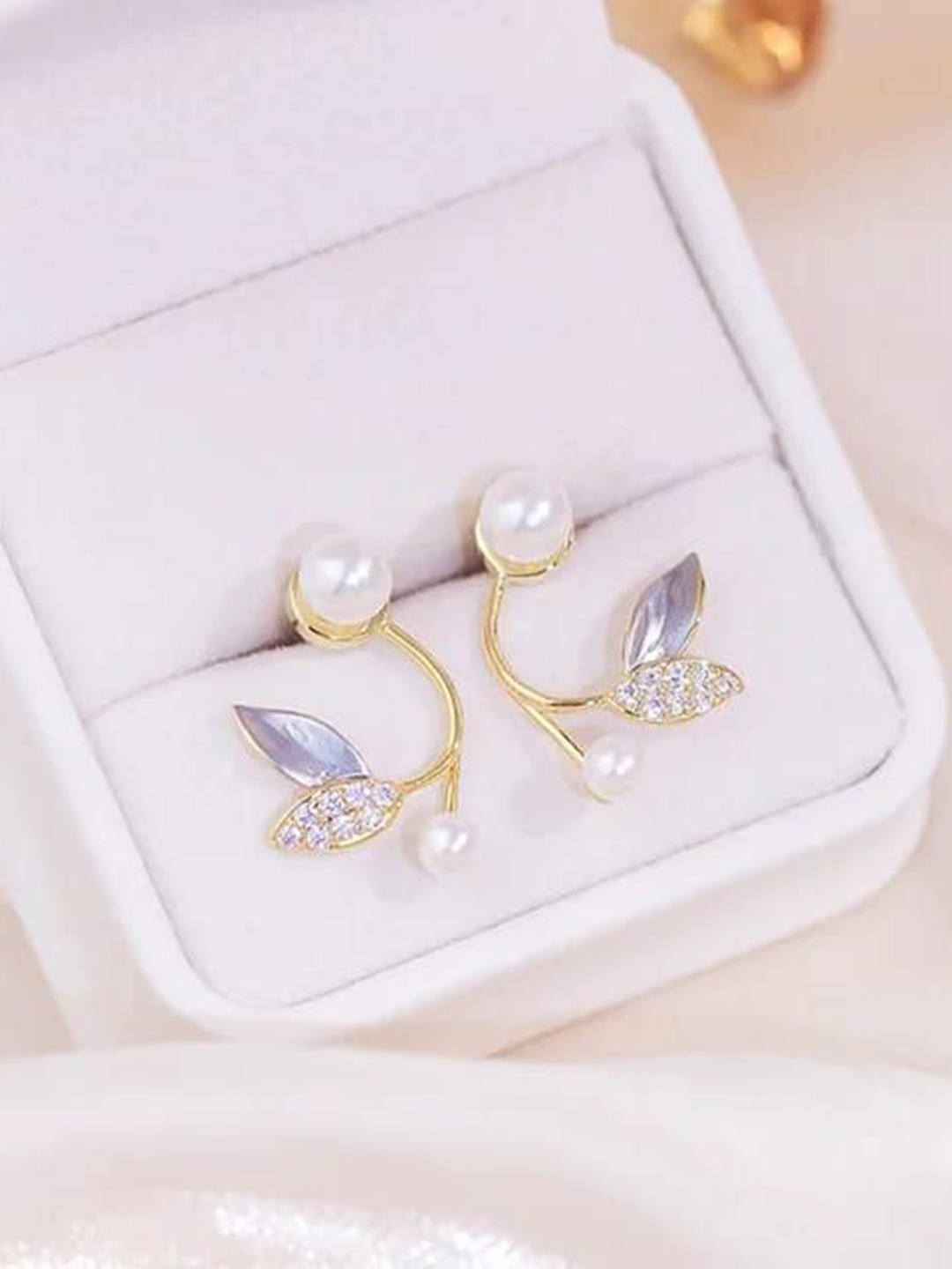

YU FASHIONS Gold-Plated Rhinestone Studded Geometric Studs Earrings